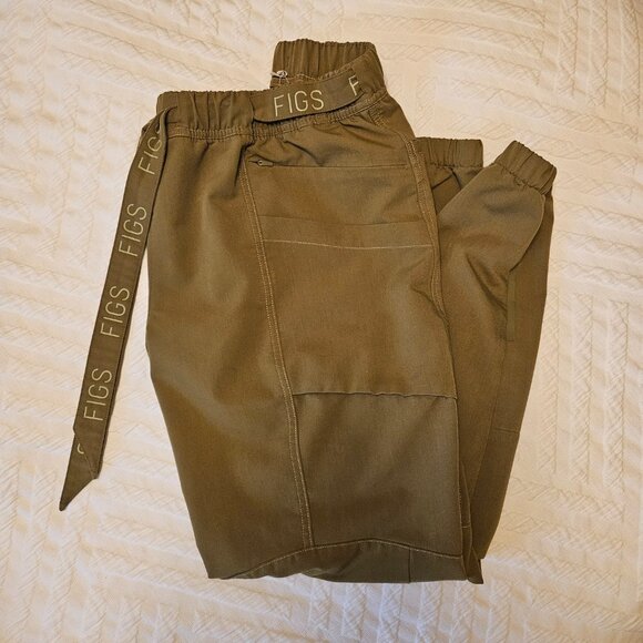 Figs Scrubs - Martini Olive Set - Picture 2 of 2